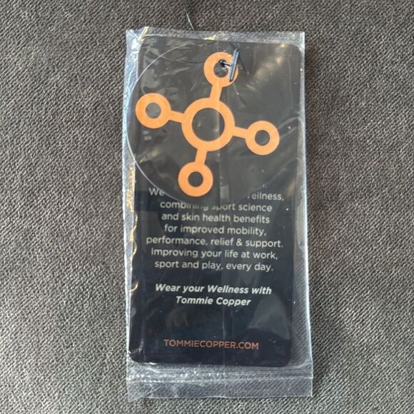 Women's Tommie Copper Shoulder Support Bra with Front Zipper Nude Size XL NEW - Picture 4 of 10